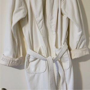 Four seasons robe